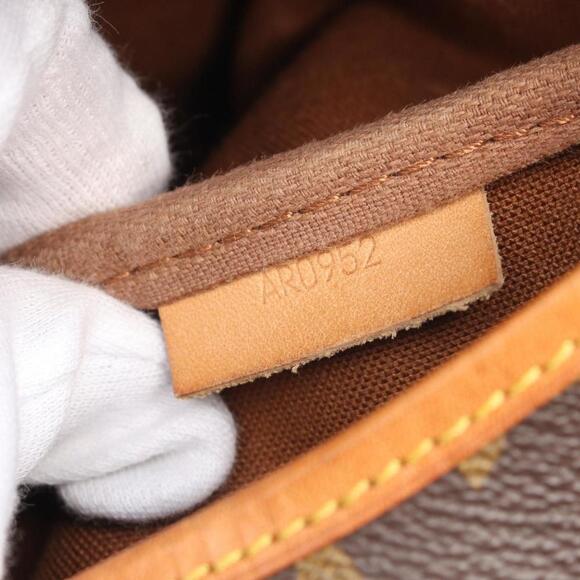 LOUIS VUITTON Brown Monogram Leather Shoulder Bag - Picture 5 of 13